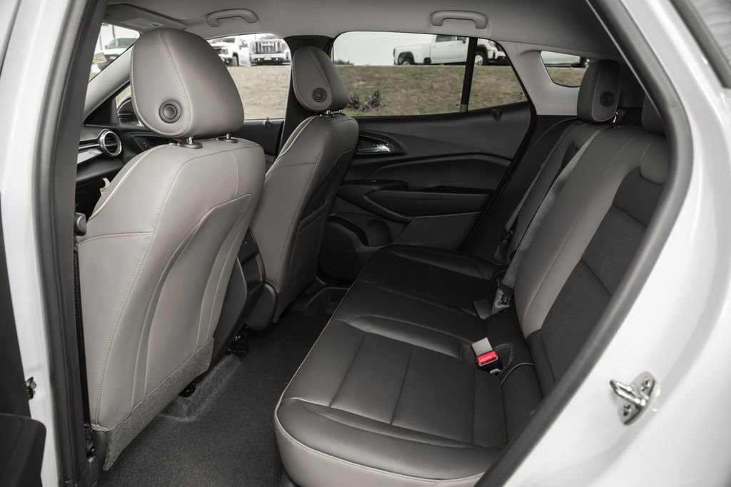 New 2026 Chevrolet Trax ACTIV w/ Driver Confidence Package FWD image 31