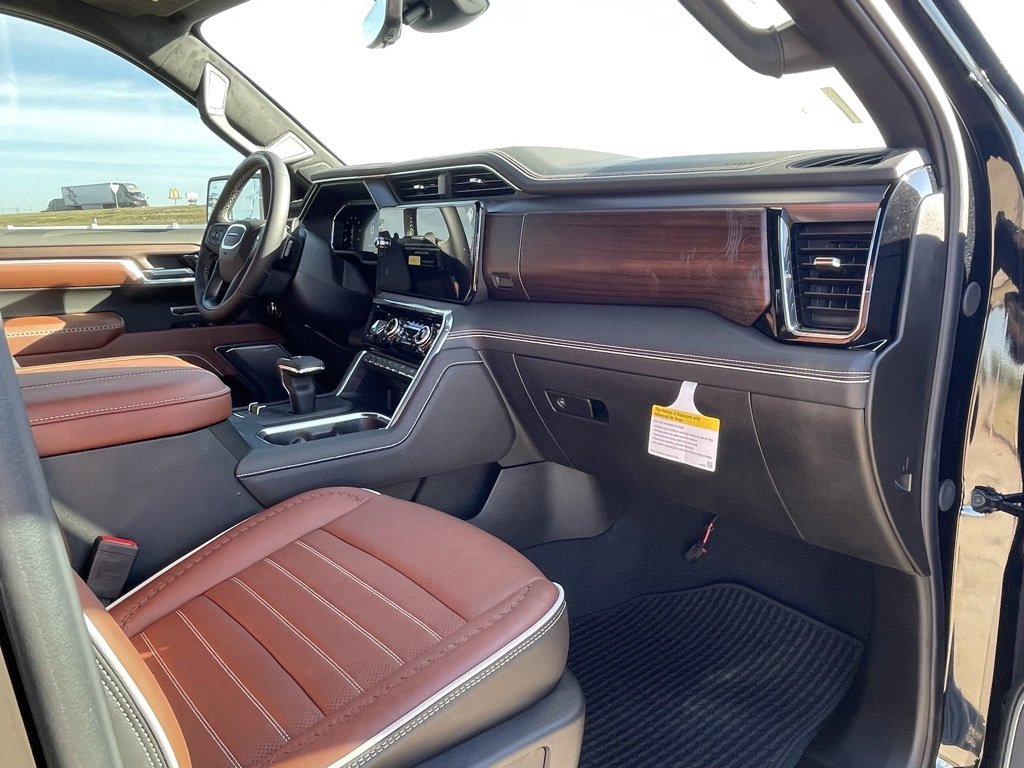 New 2026 GMC Sierra 1500 Denali Ultimate image 13