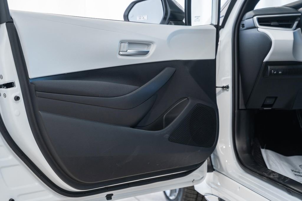 New 2026 Toyota Corolla SE image 30