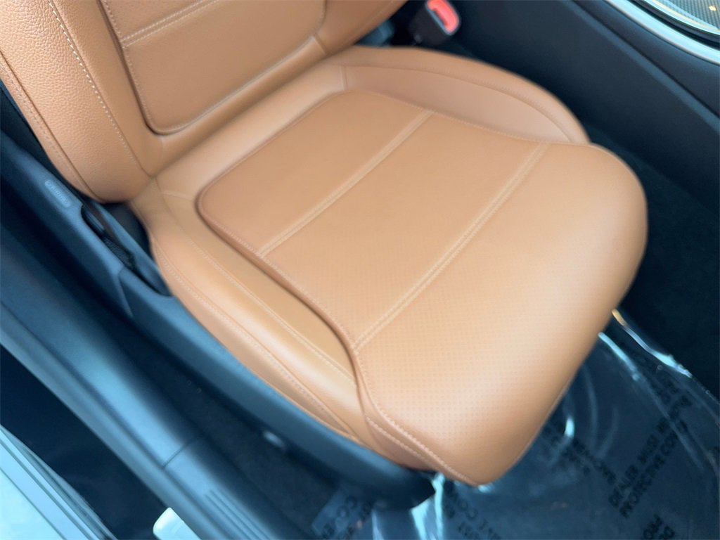 Used 2025 Mercedes-Benz C 300 Sedan image 44