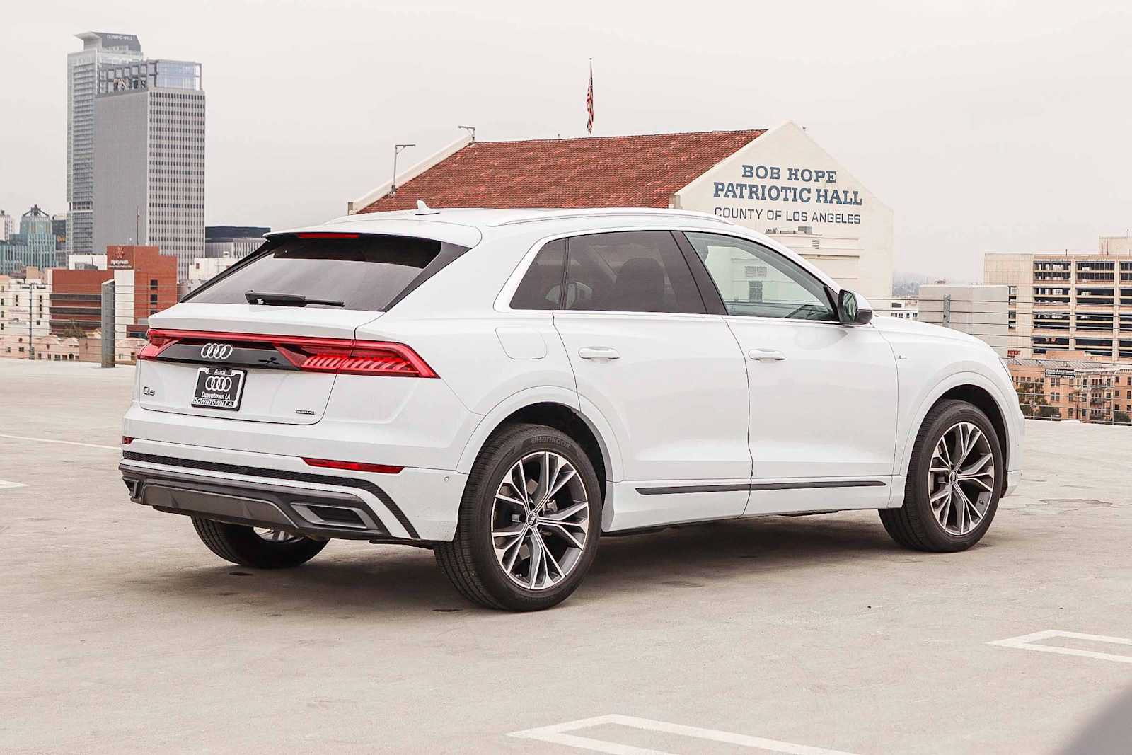 Used 2022 Audi Q8 Premium Plus w/ Premium Plus Package AWD/4WD image 4