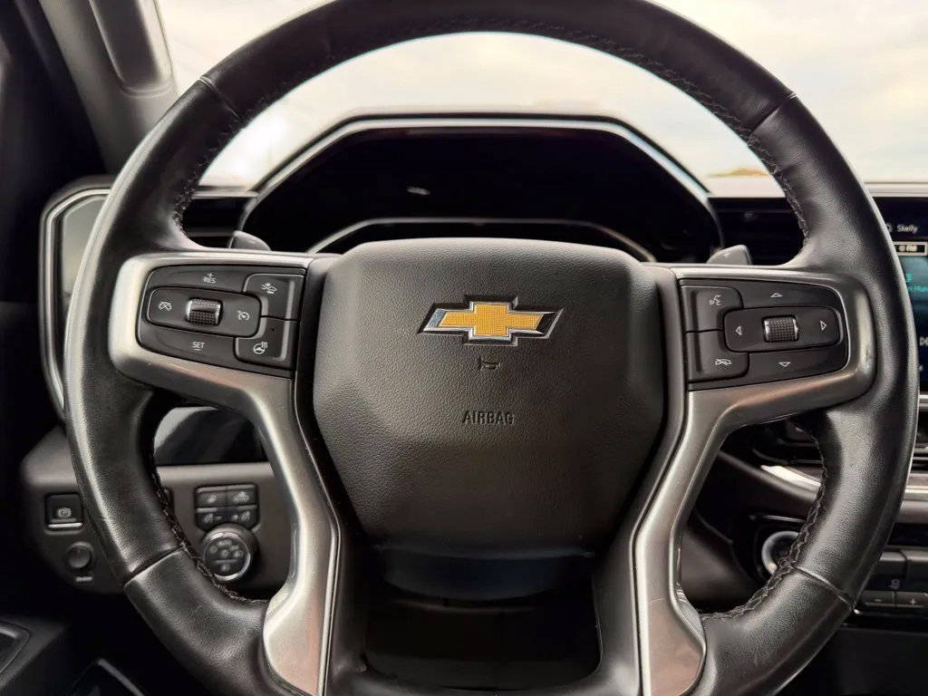 Used 2024 Chevrolet Silverado 1500 LTZ w/ LTZ Convenience Package II AWD/4WD image 15