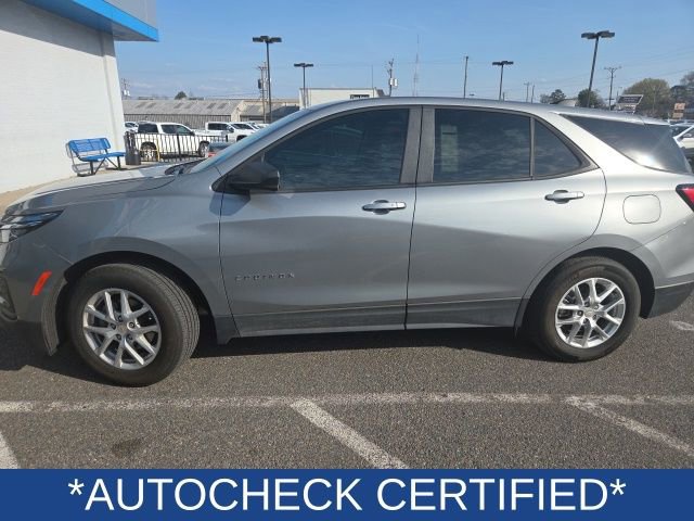 Used 2024 Chevrolet Equinox LS w/ LS Convenience Package image 3