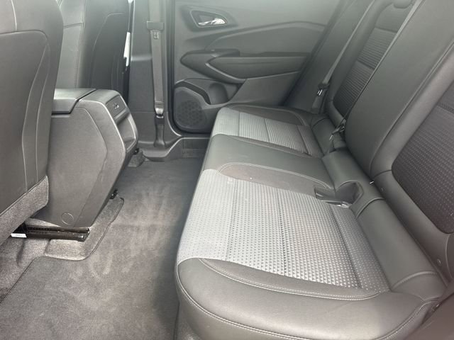 Certified 2025 Chevrolet Trax LT w/ LT Convenience Package image 27