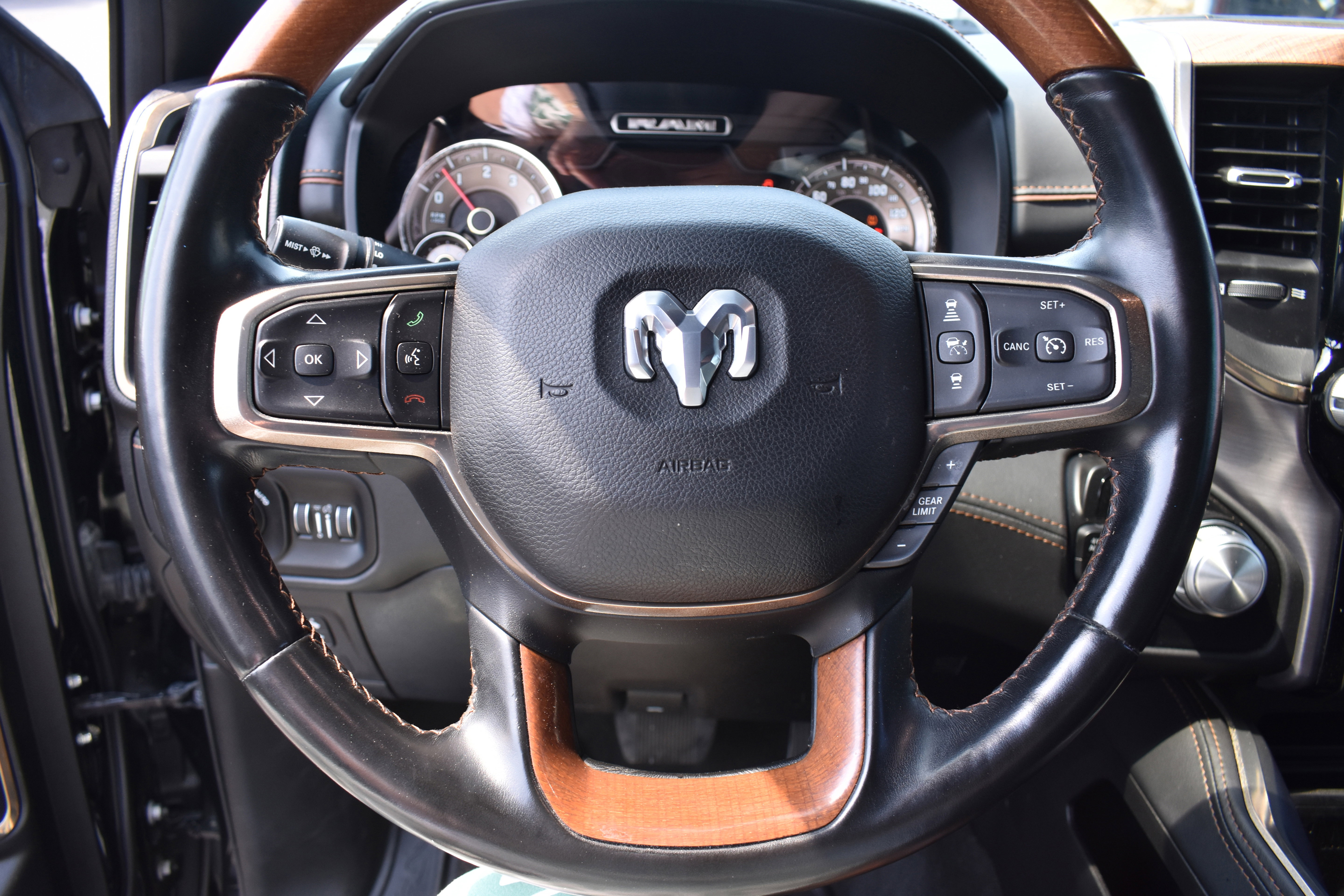 Used 2021 RAM 1500 Limited AWD/4WD image 13