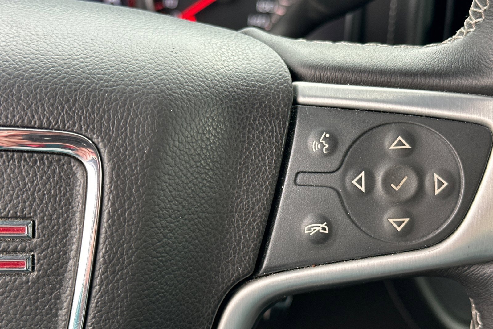 Used 2014 GMC Sierra 1500 SLT w/ SLT Crew Cab Value Package image 35