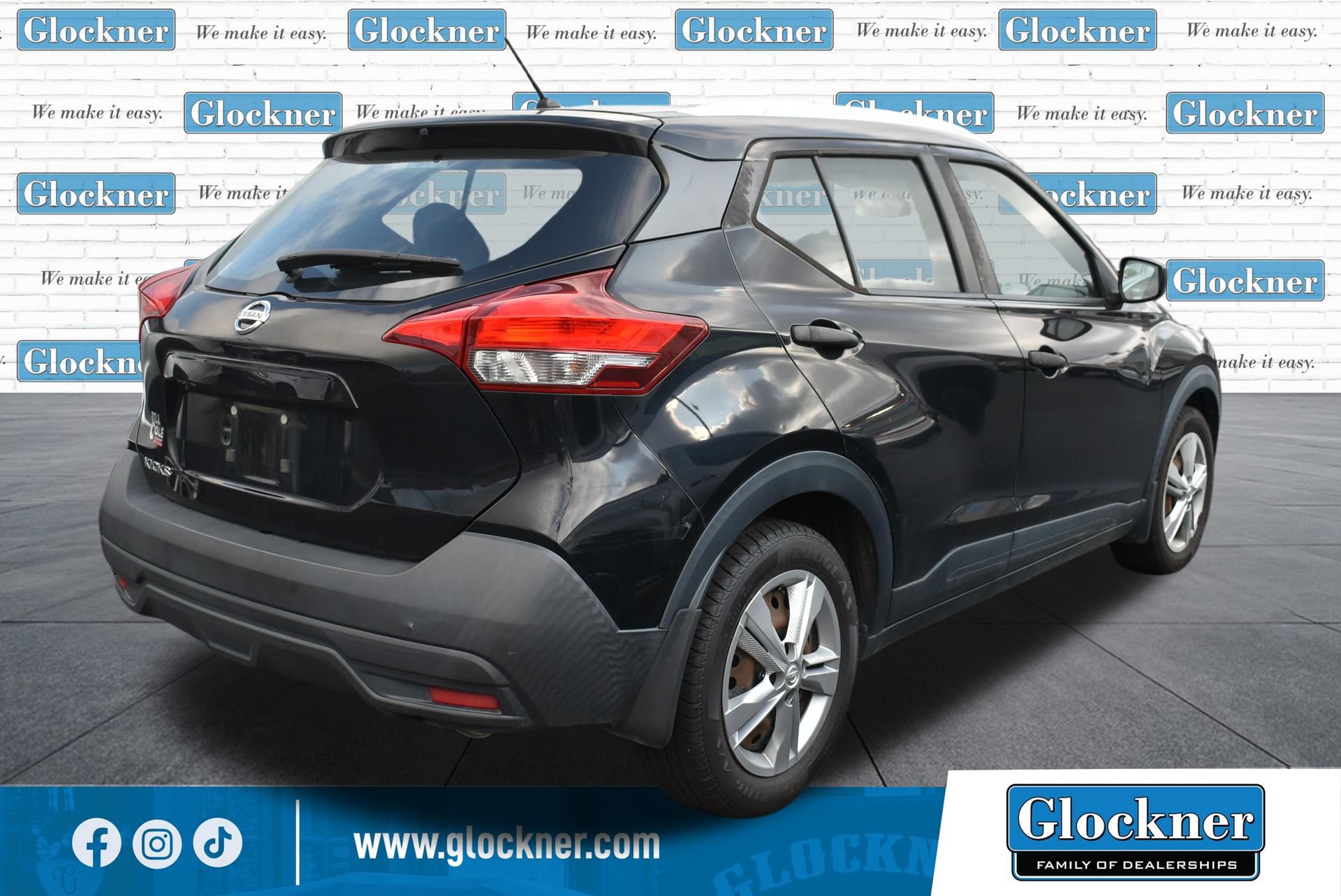 Used 2019 Nissan Kicks S FWD image 16