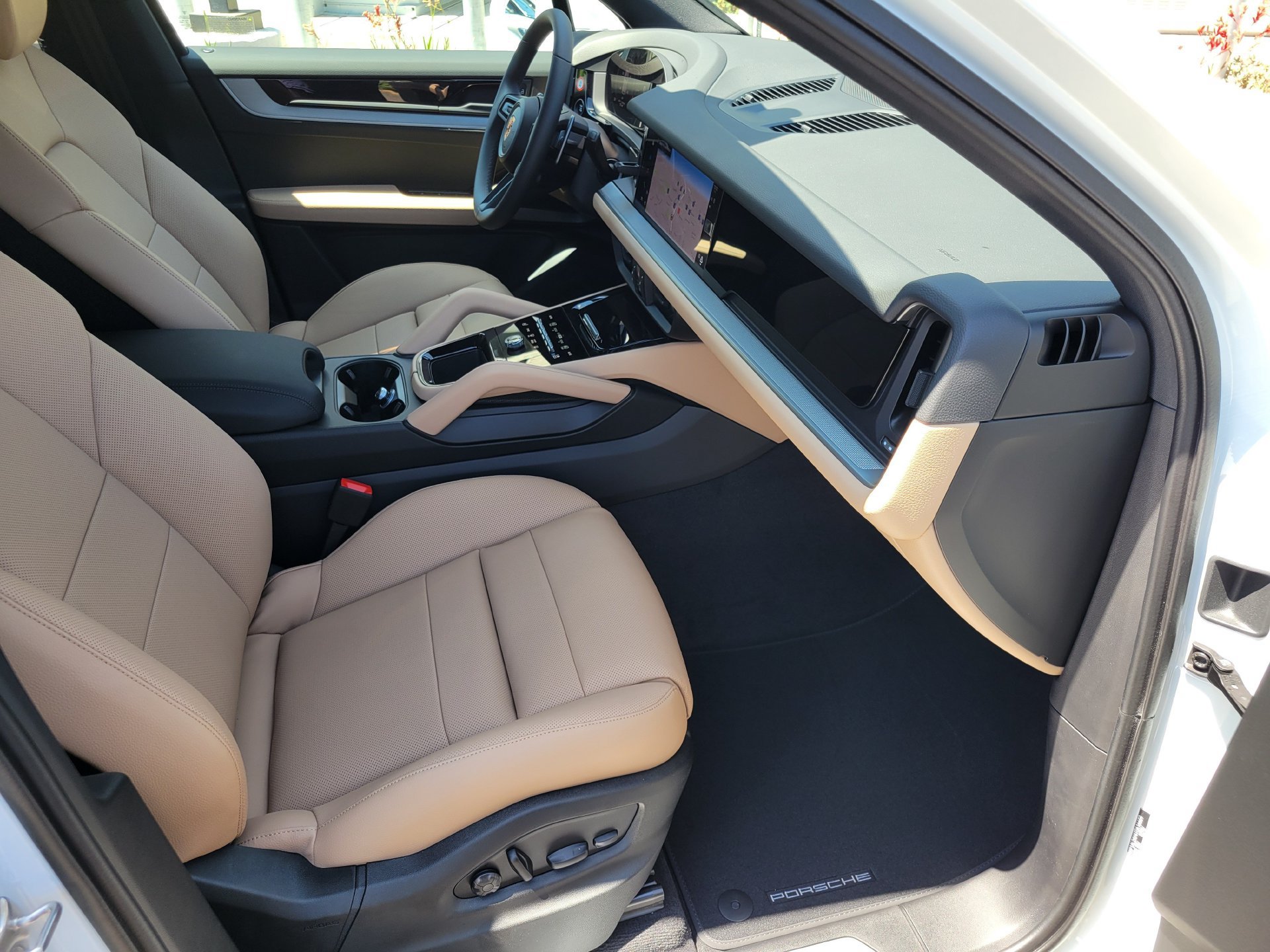 New 2026 Porsche Cayenne S AWD/4WD image 27