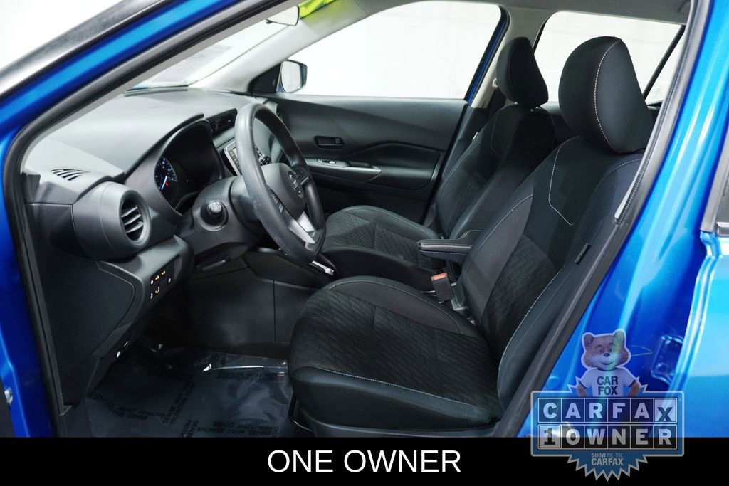 Used 2021 Nissan Kicks S image 2