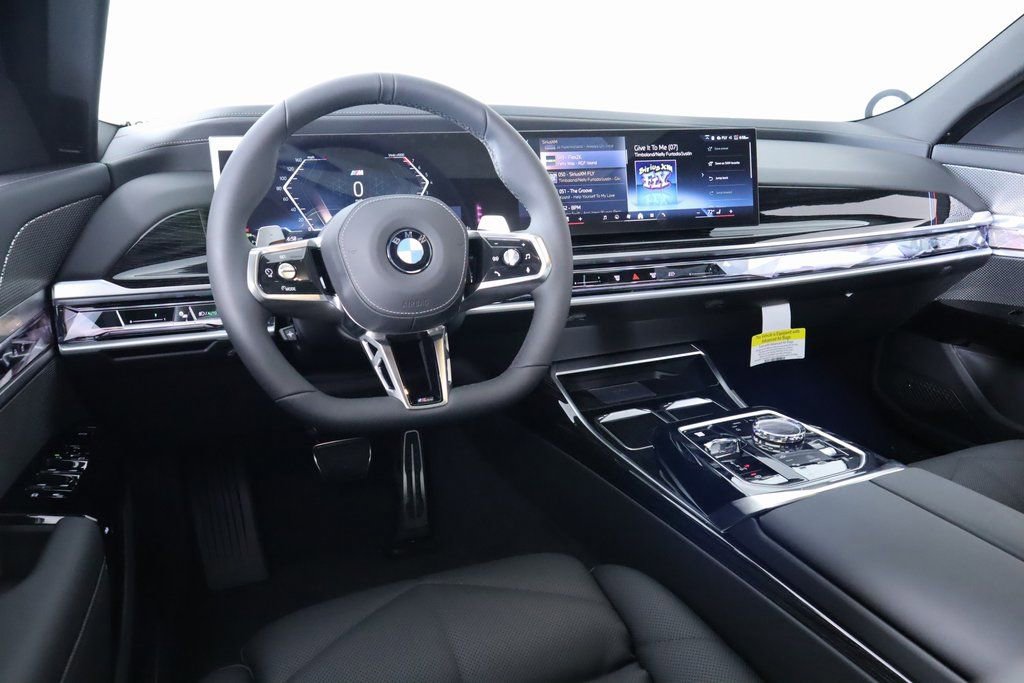 New 2025 BMW 740i xDrive AWD/4WD image 2