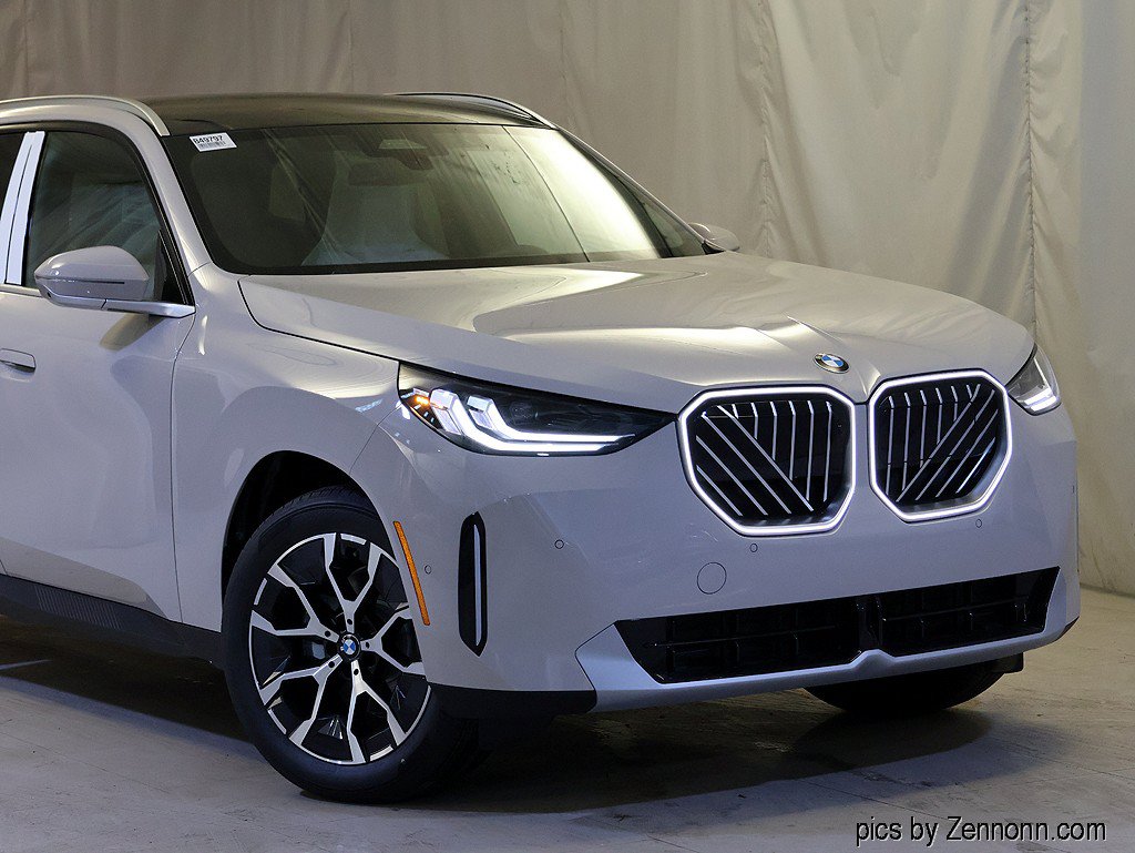 New 2026 BMW X3 xDrive30i w/ Premium Package AWD/4WD image 2