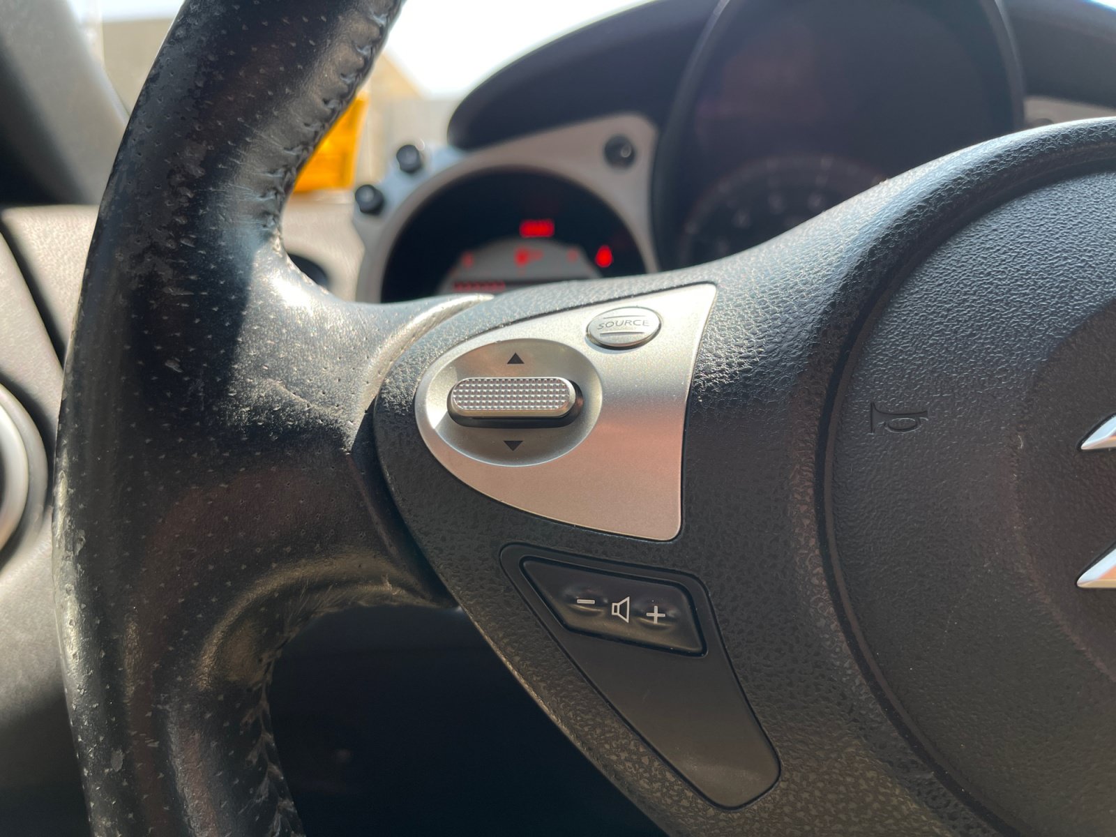 Used 2009 Nissan 370Z Coupe RWD image 30