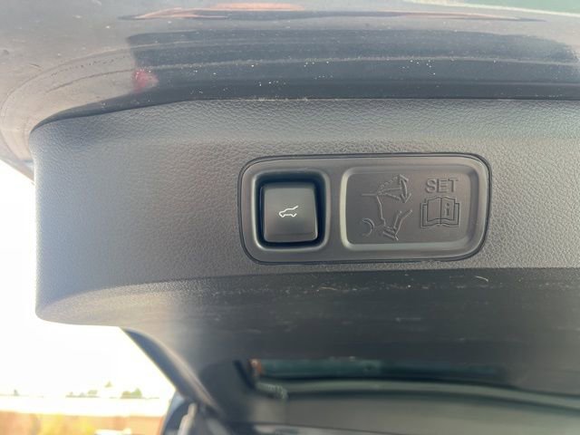 Used 2022 Ford Expedition Limited AWD/4WD image 16