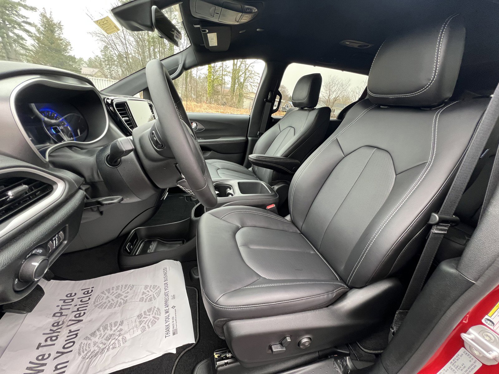 New 2026 Chrysler Voyager LX image 16