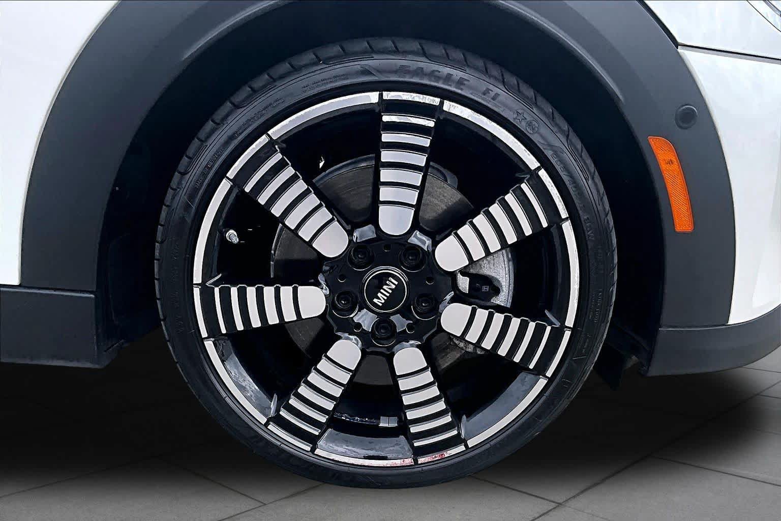 Used 2024 MINI Cooper S FWD image 10