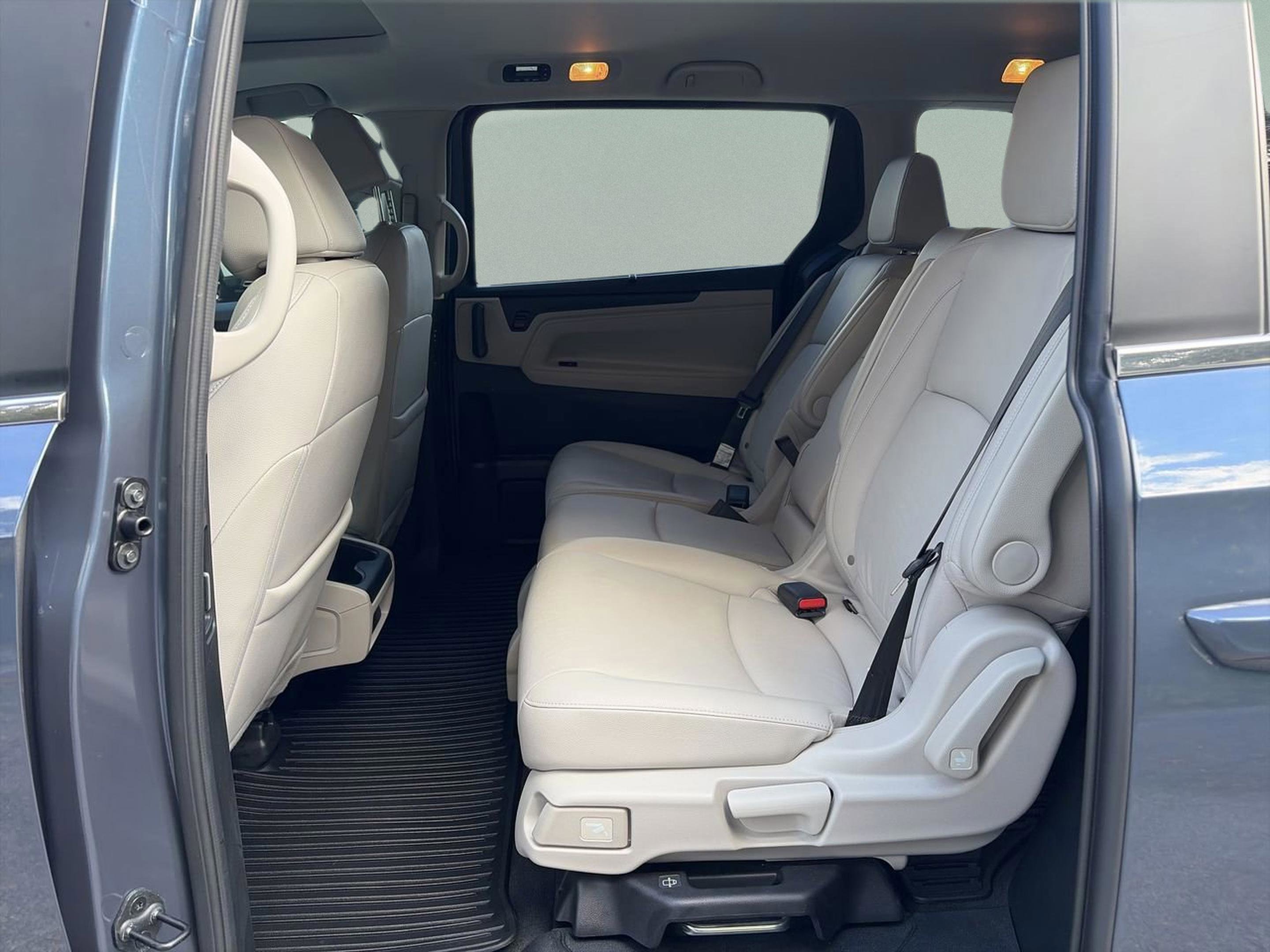 Certified 2025 Honda Odyssey EX-L image 16