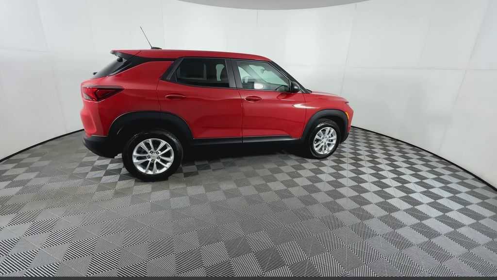 New 2026 Chevrolet TrailBlazer LS w/ LS Convenience Package AWD/4WD image 15