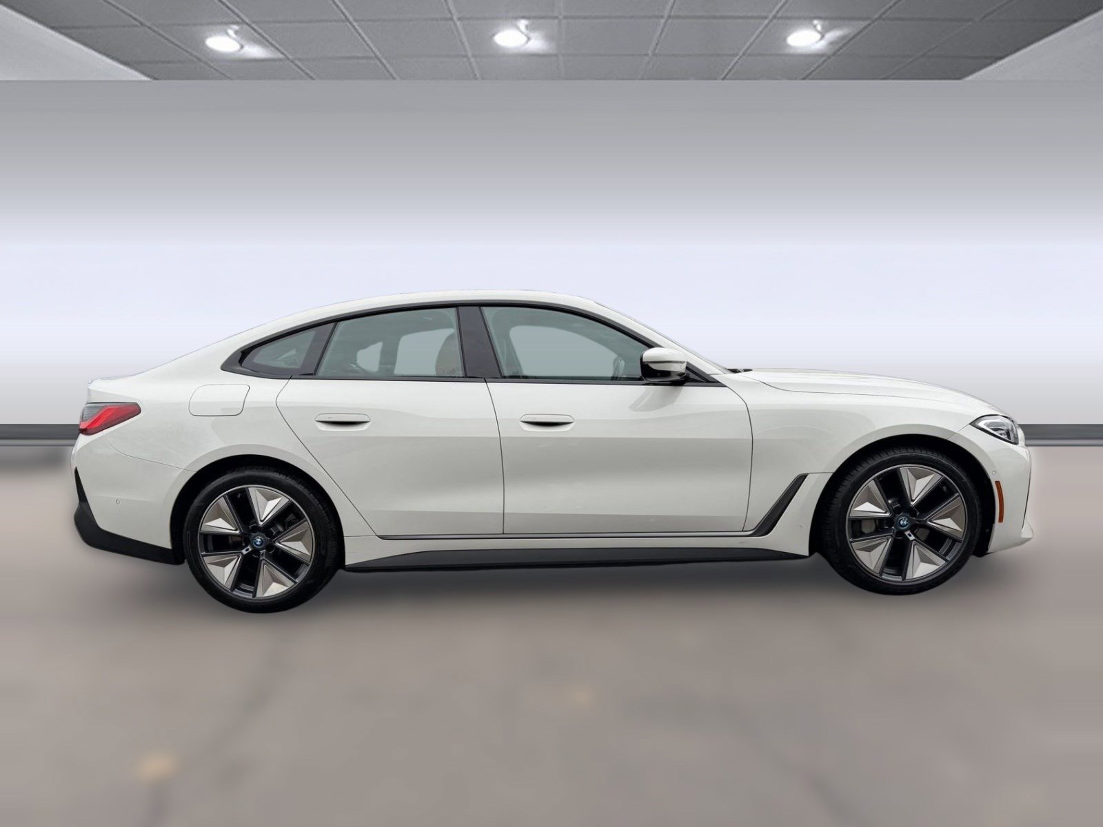 Certified 2023 BMW i4 eDrive35 image 7