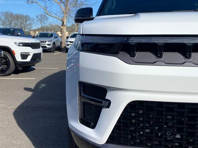 New 2026 Jeep Grand Wagoneer Summit w/ Rear Seat Video Group I image 10