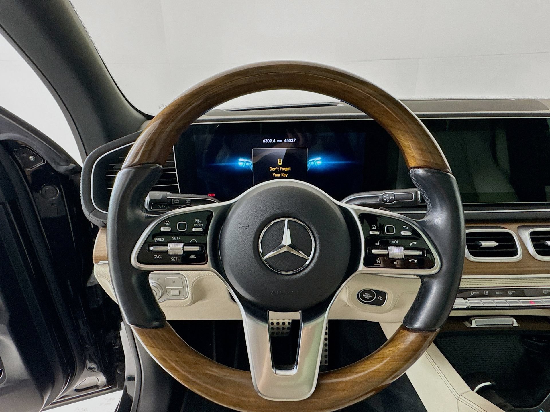 Certified 2023 Mercedes-Benz GLS 580 4MATIC image 12