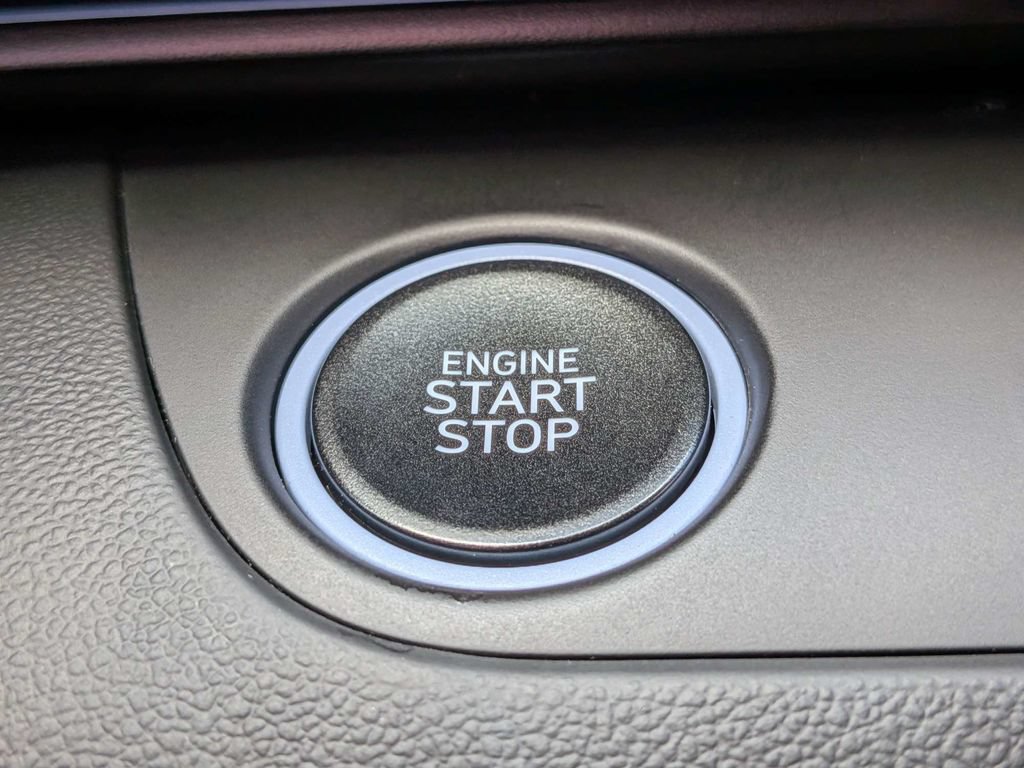 Used 2025 Hyundai Elantra N FWD image 29