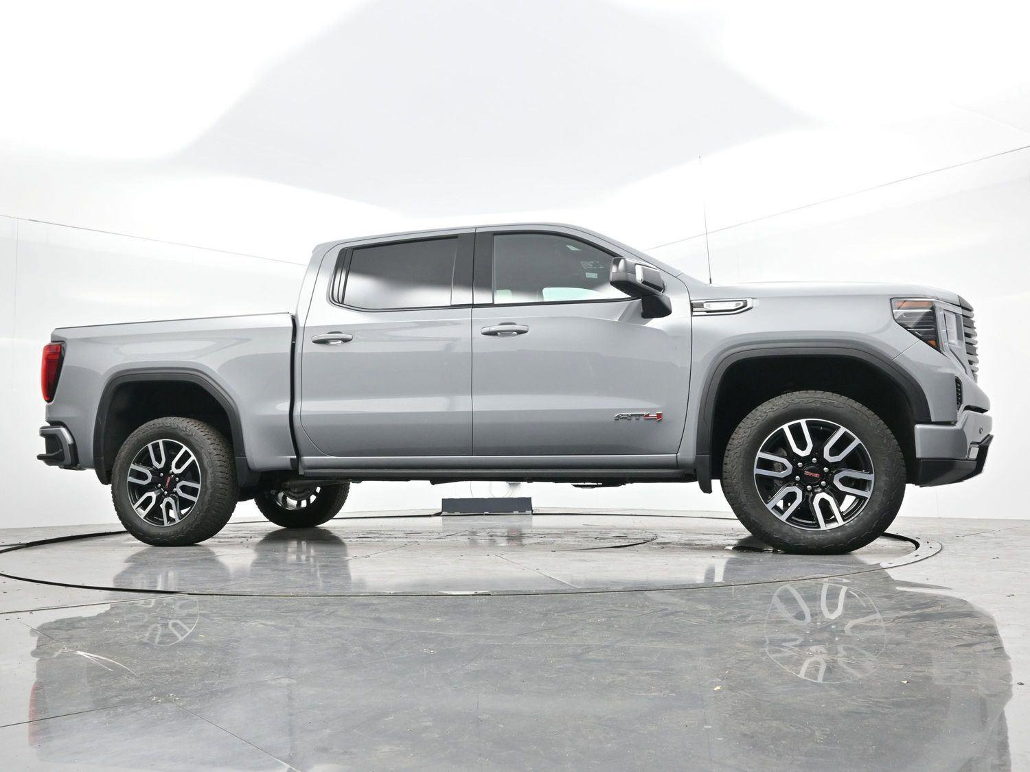Used 2025 GMC Sierra 1500 AT4 w/ AT4 Premium Package image 46