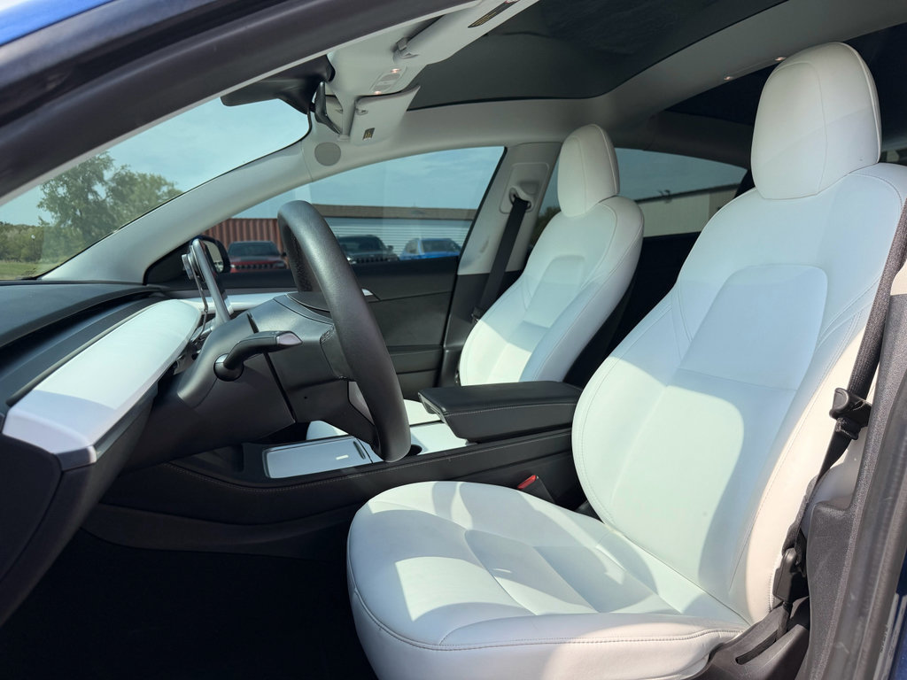 Used 2022 Tesla Model 3 Long Range AWD/4WD image 9