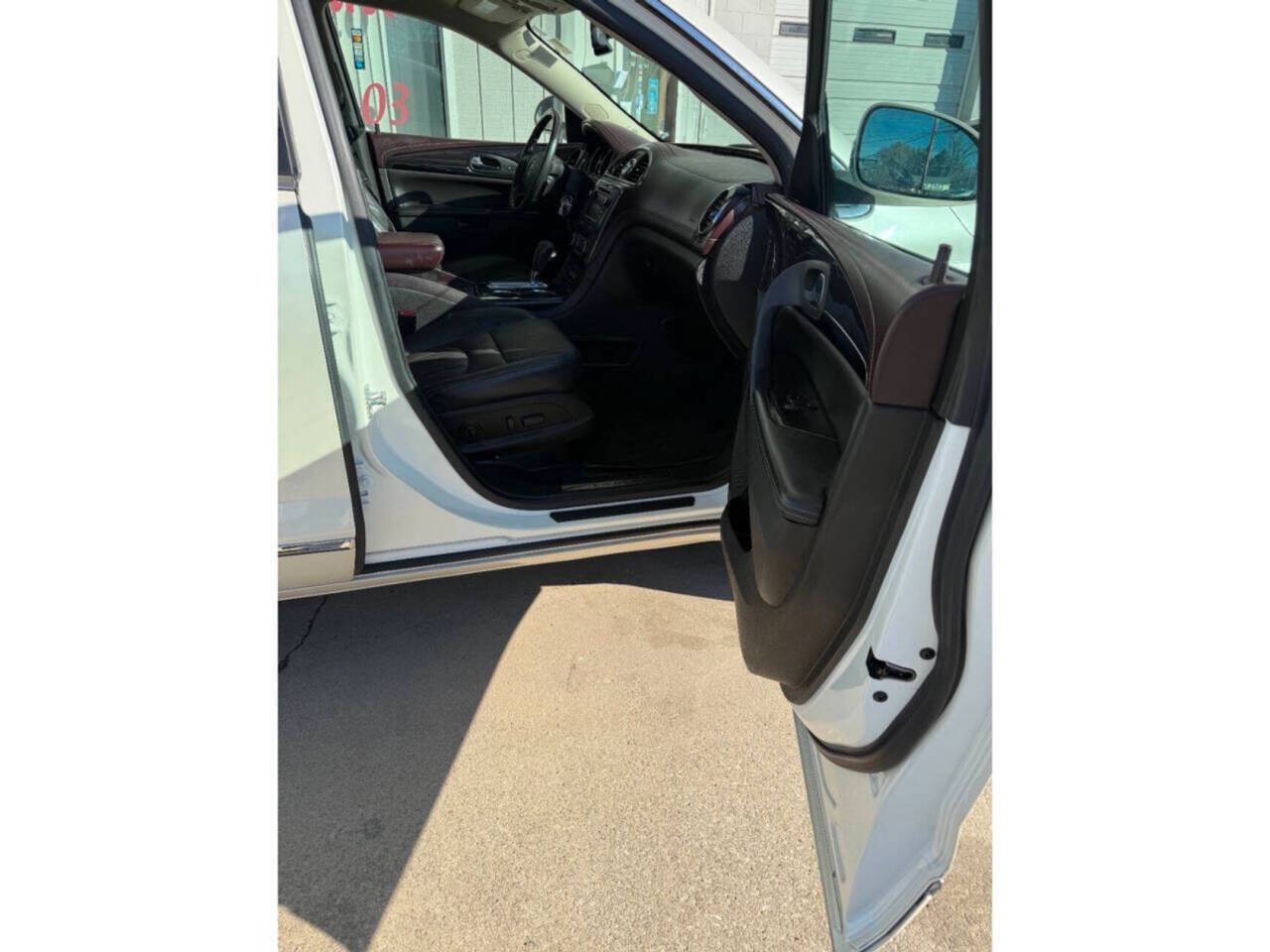Used 2015 Buick Enclave Leather FWD image 7