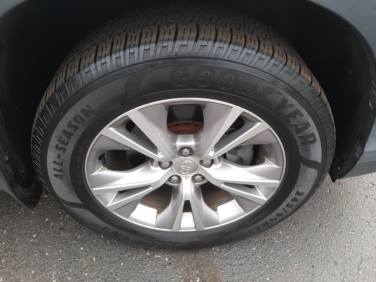 Used 2015 Toyota Highlander XLE image 22