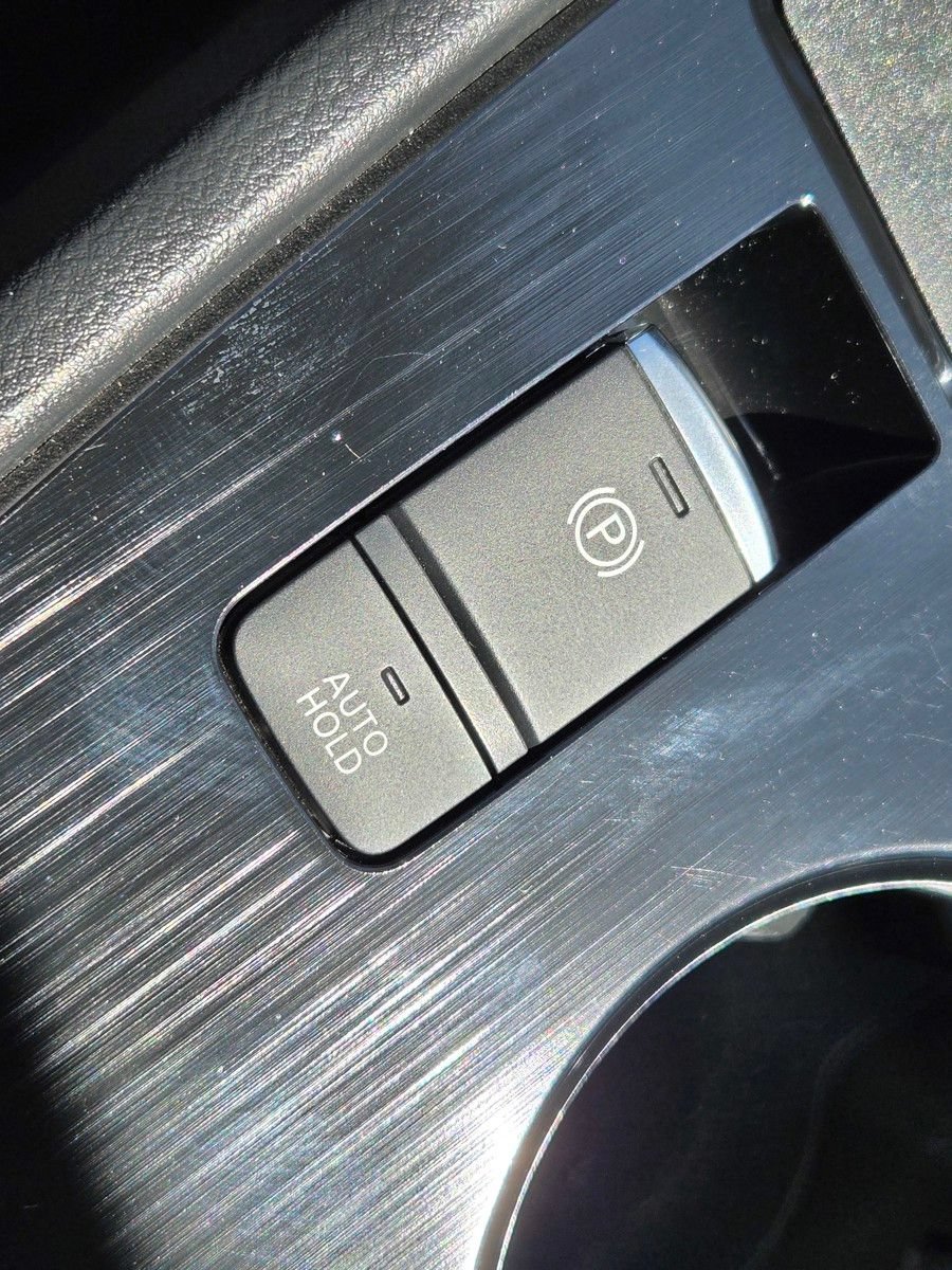Used 2023 Nissan Rogue S AWD/4WD image 30