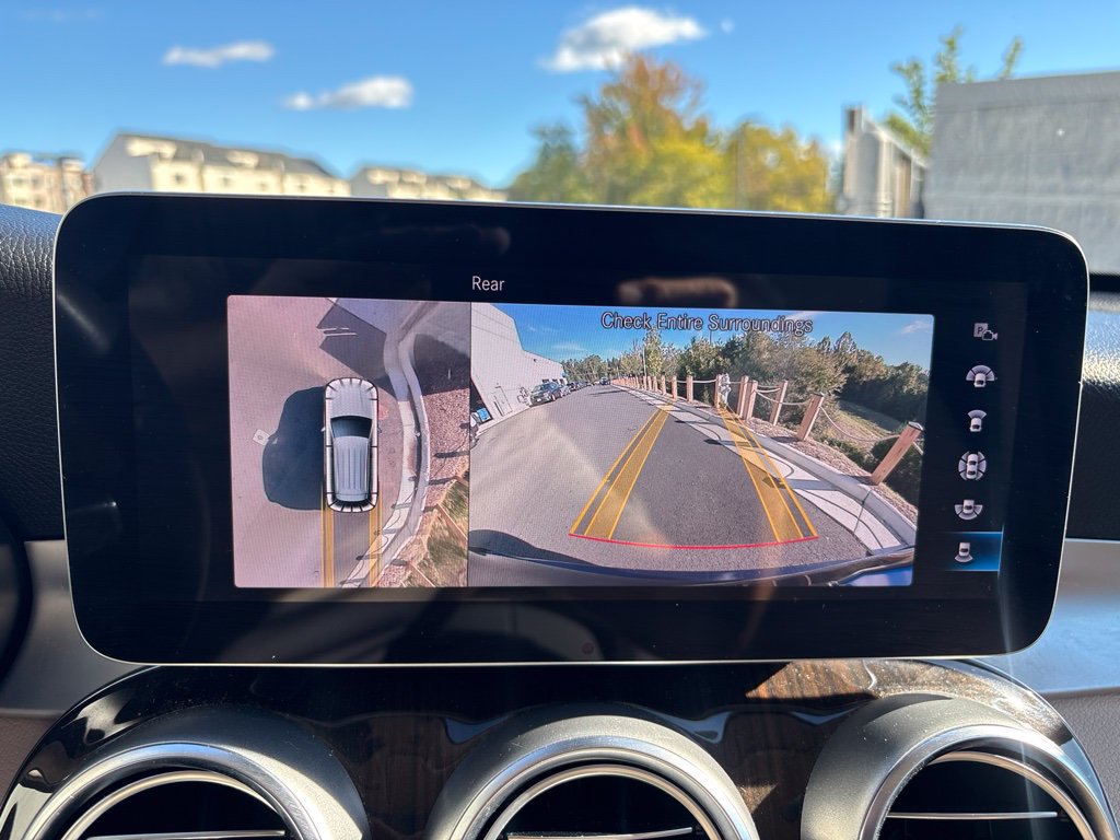 Used 2022 Mercedes-Benz GLC 300 w/ Premium Package Lite image 19