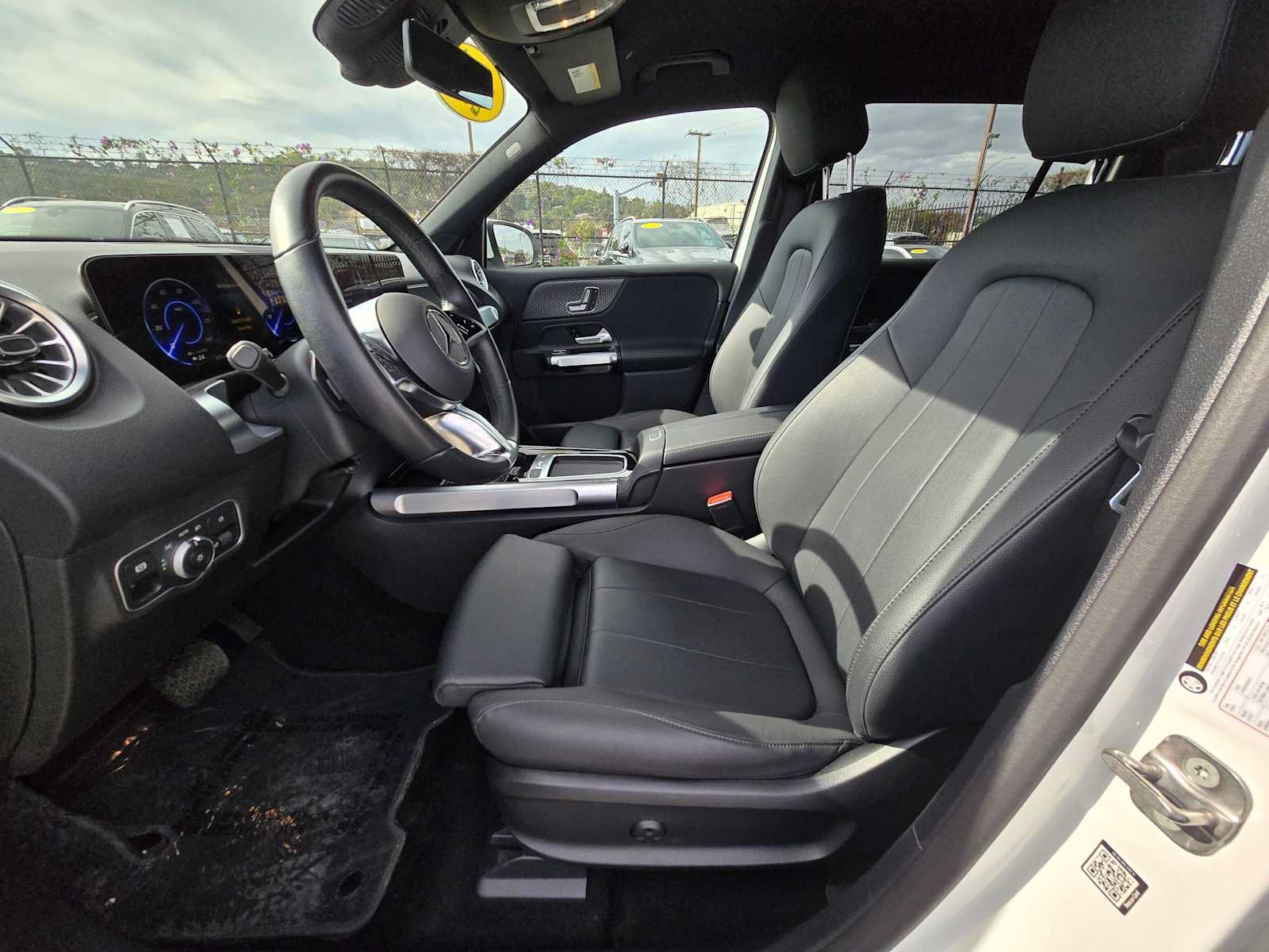 Used 2024 Mercedes-Benz EQB 250+ image 20