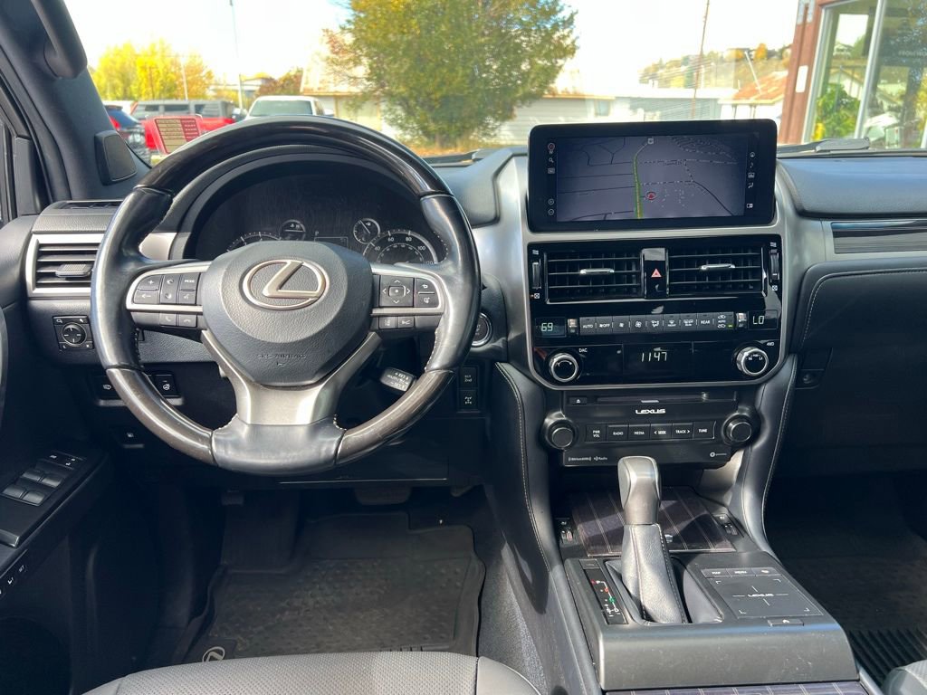 Used 2023 Lexus GX 460 Premium w/ Premium Package AWD/4WD image 12