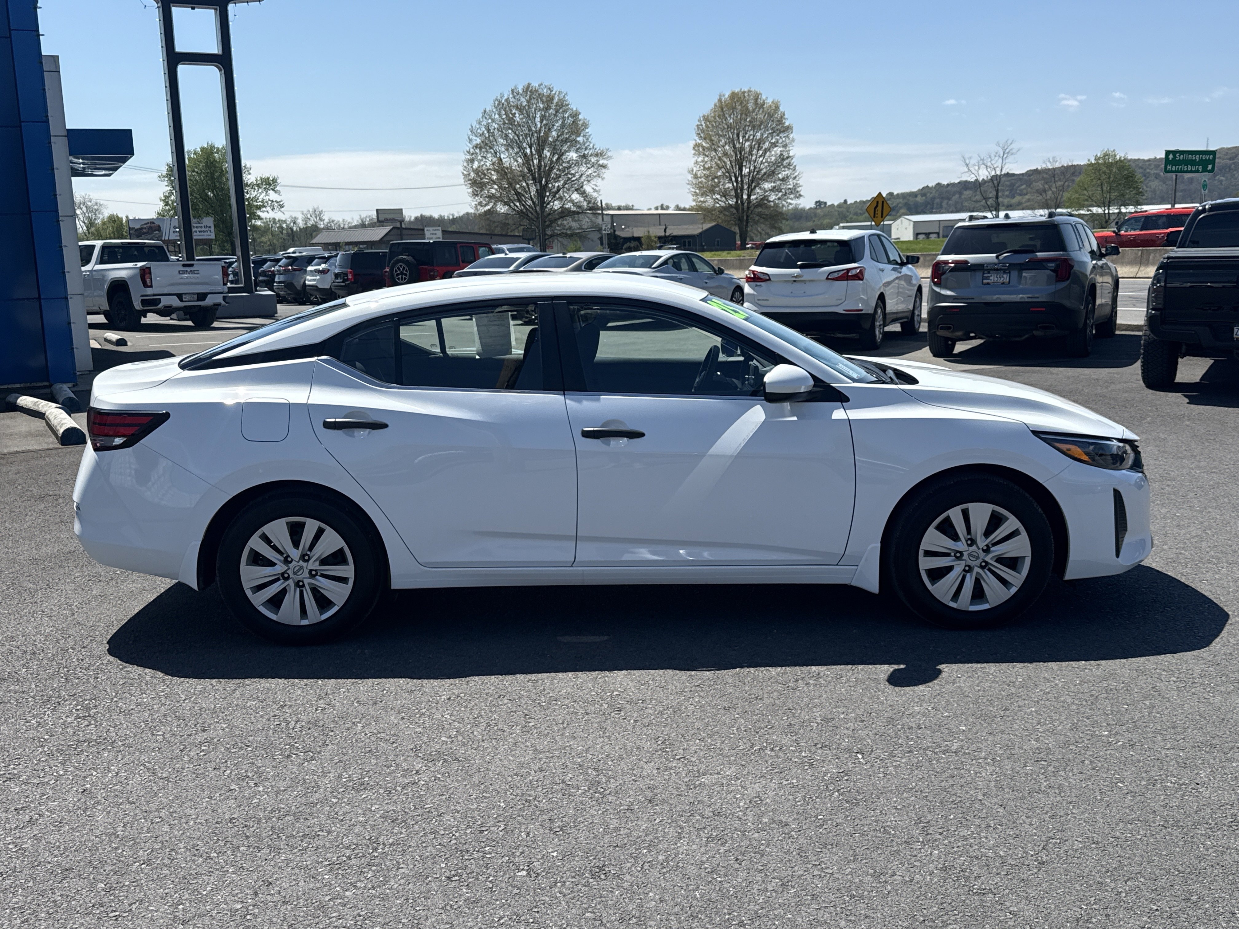 Used 2025 Nissan Sentra S image 2