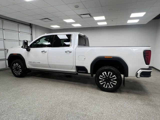 Used 2024 GMC Sierra 3500 Denali Ultimate image 6