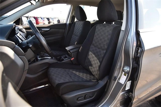 Used 2018 Nissan Rogue Sport SV w/ SV Technology Package image 23