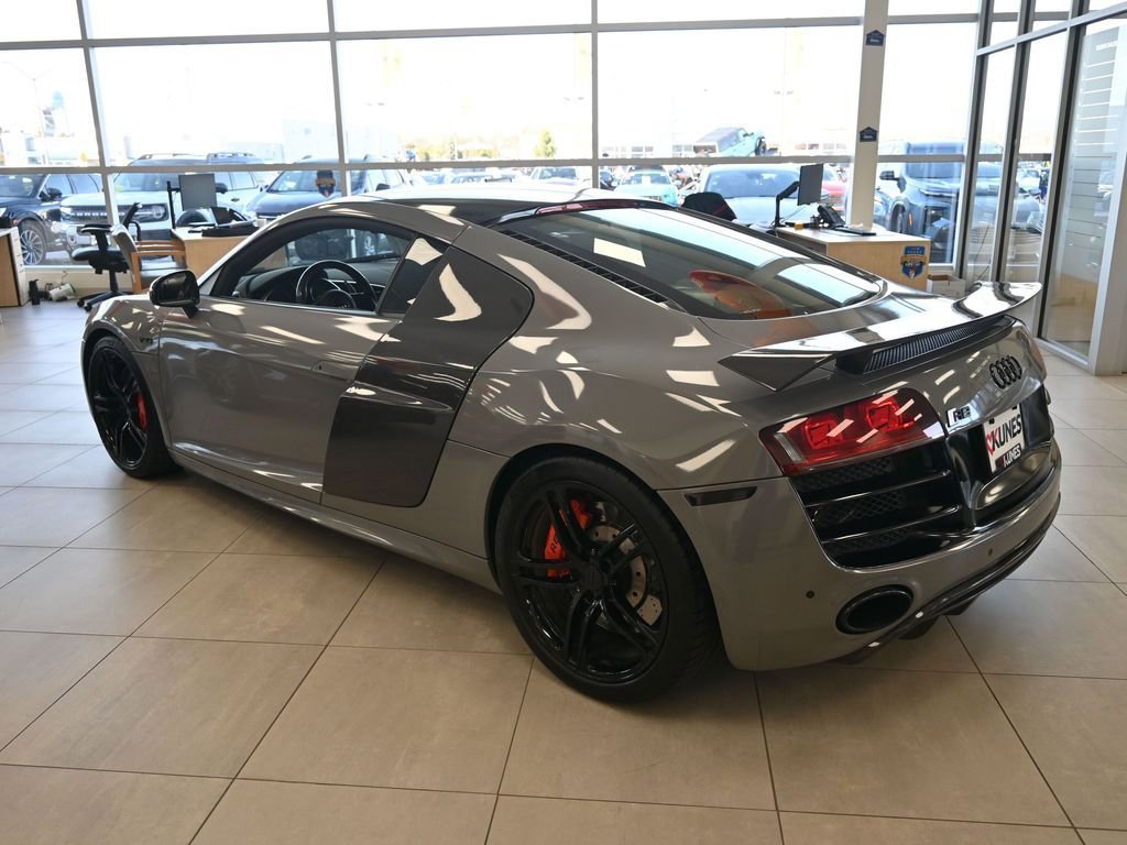 Used 2010 Audi R8 V10 image 30