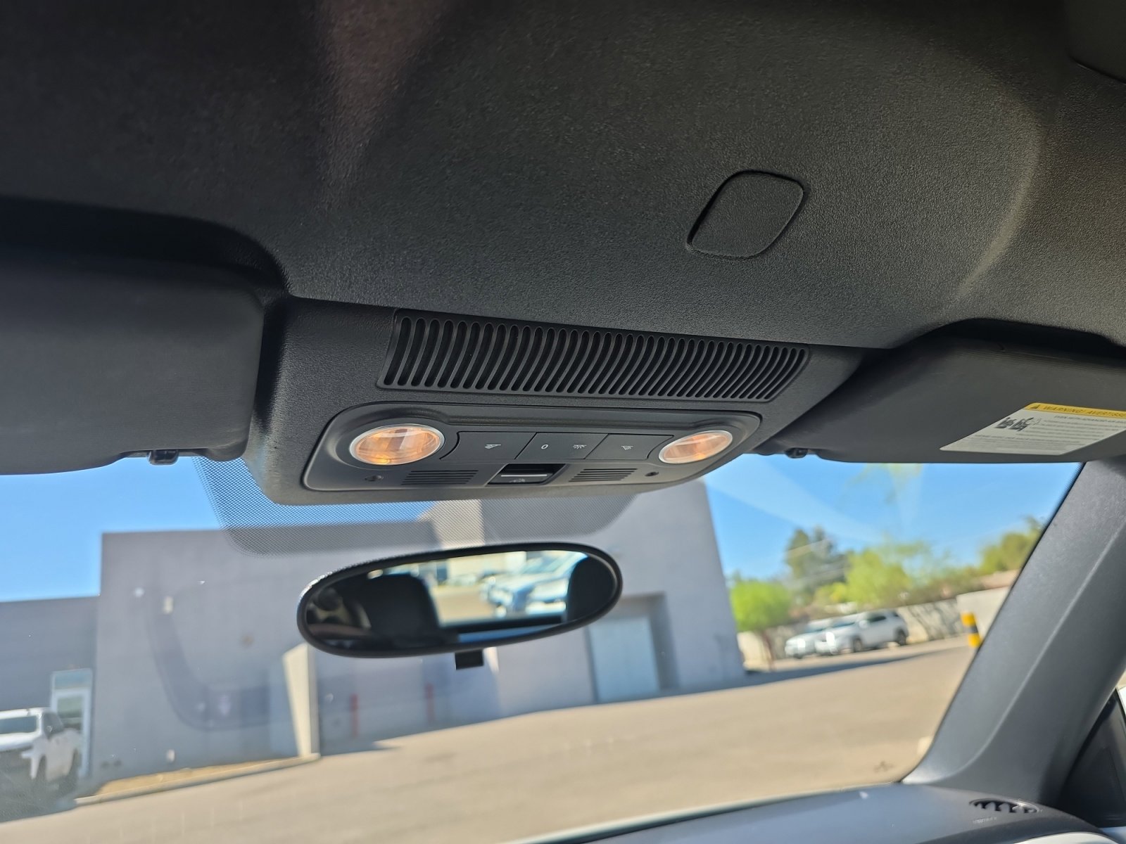 Used 2019 Volkswagen Beetle 2.0T S image 31