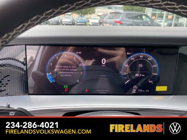 New 2025 Volkswagen Tiguan SE image 34