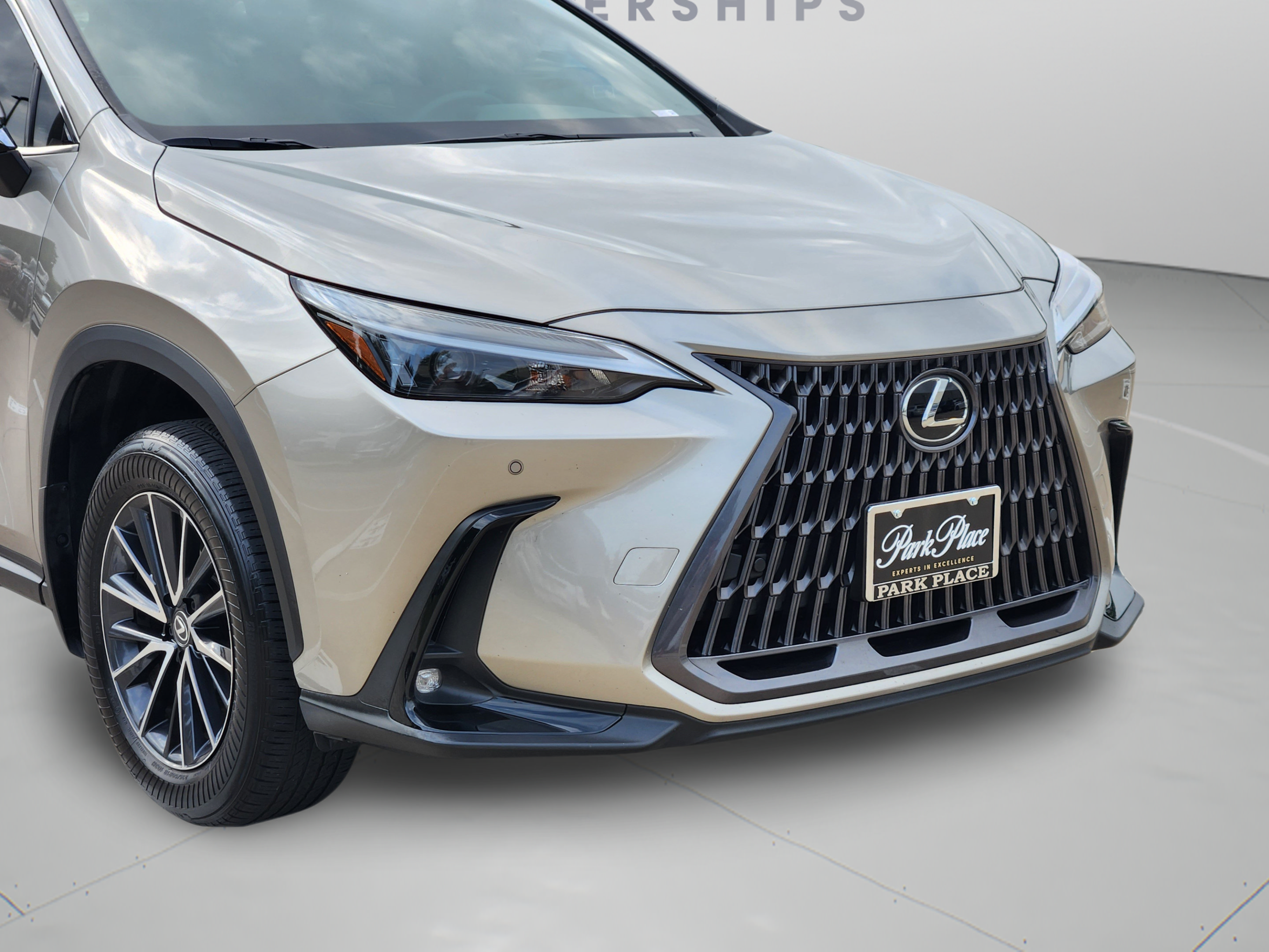 Used 2024 Lexus NX 250 FWD image 32