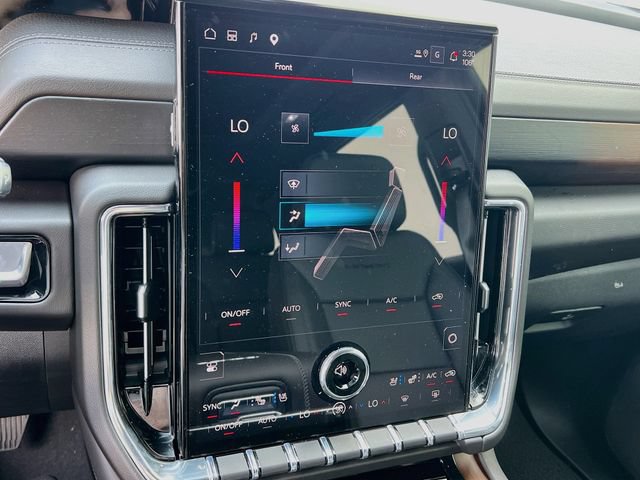 New 2026 GMC Yukon Denali w/ Sun & Power Step Package AWD/4WD image 11