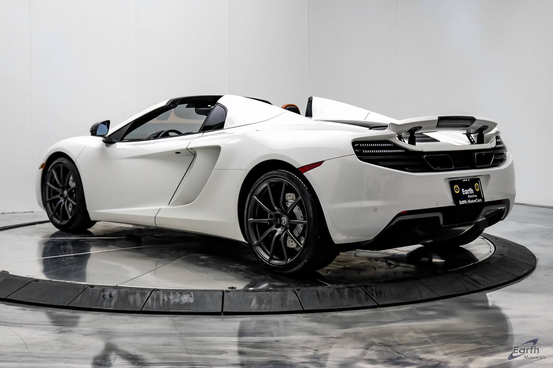 Used 2013 McLaren MP4-12C Spider image 10