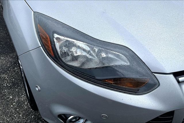 Used 2012 Ford Focus Titanium FWD image 31