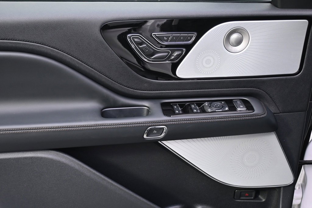 New 2026 Lincoln Aviator Reserve image 23