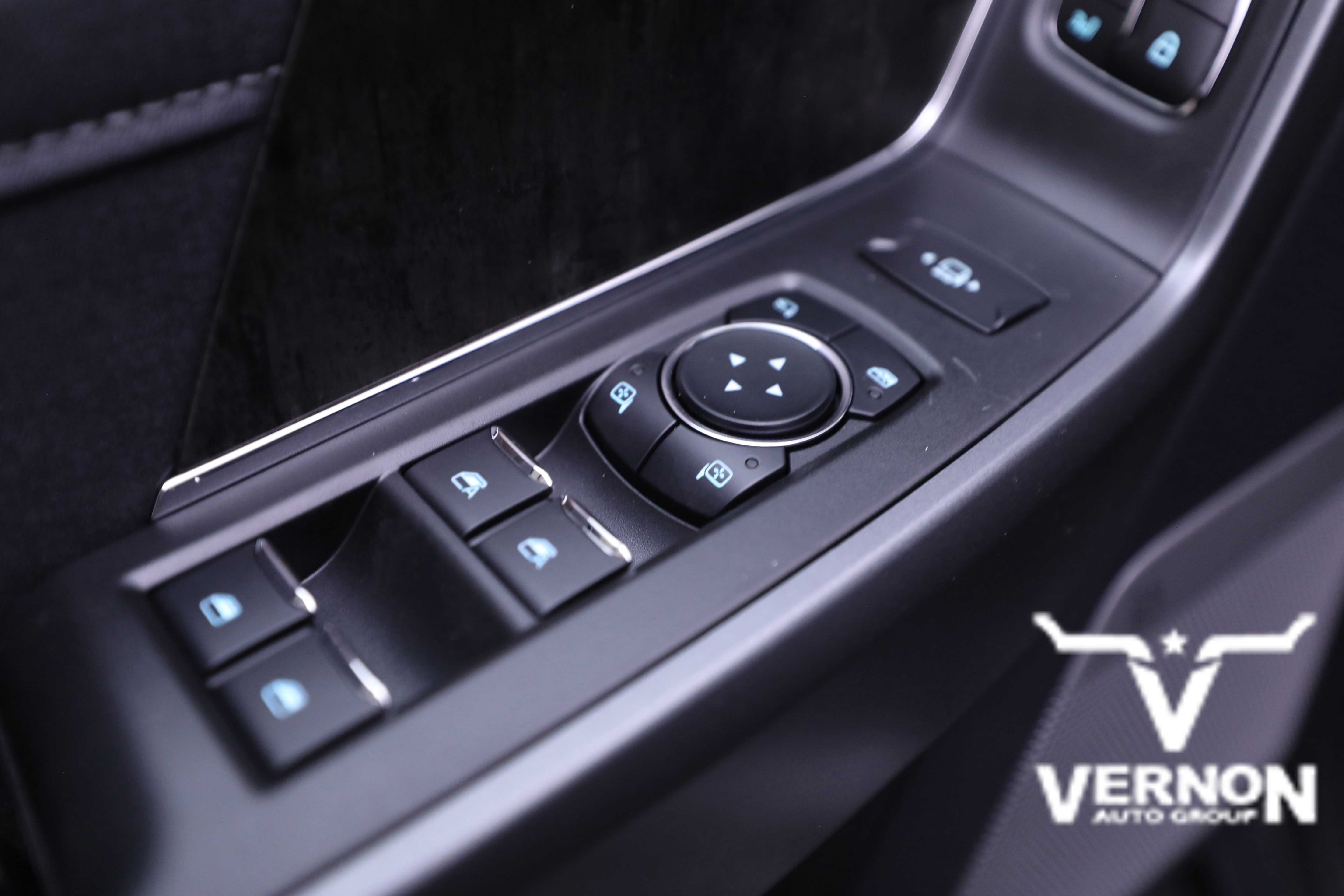 New 2026 Ford F250 Lariat w/ Chrome Package image 25