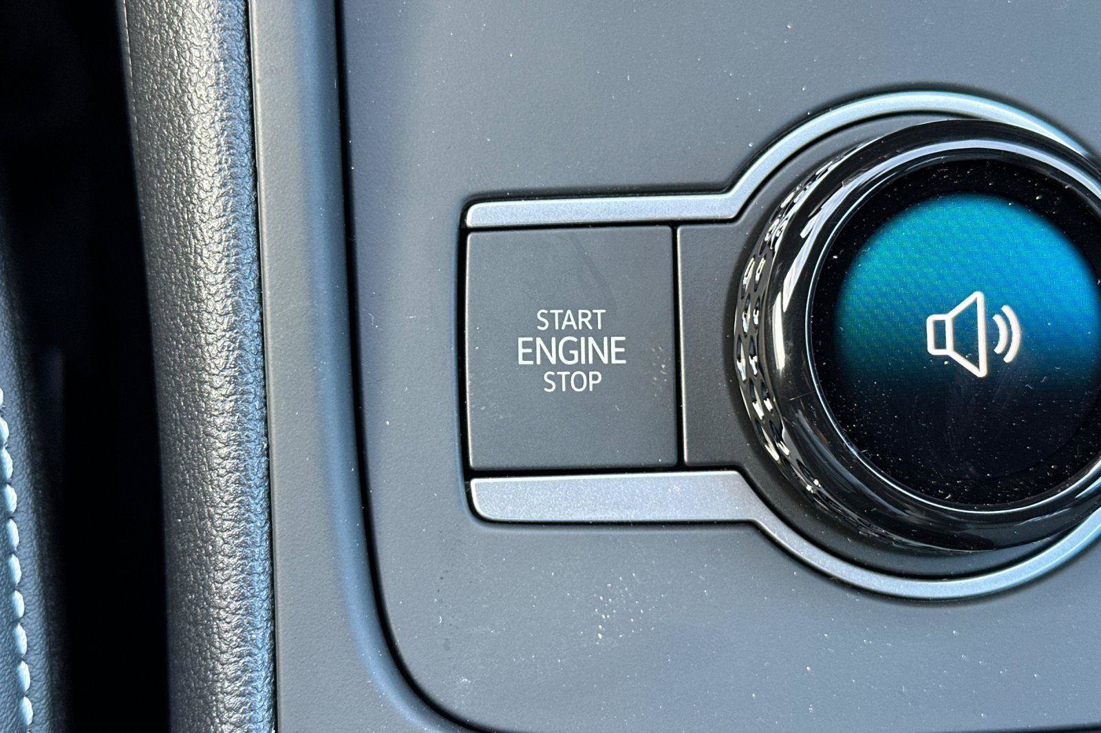 New 2026 Volkswagen Tiguan SE R-Line image 21