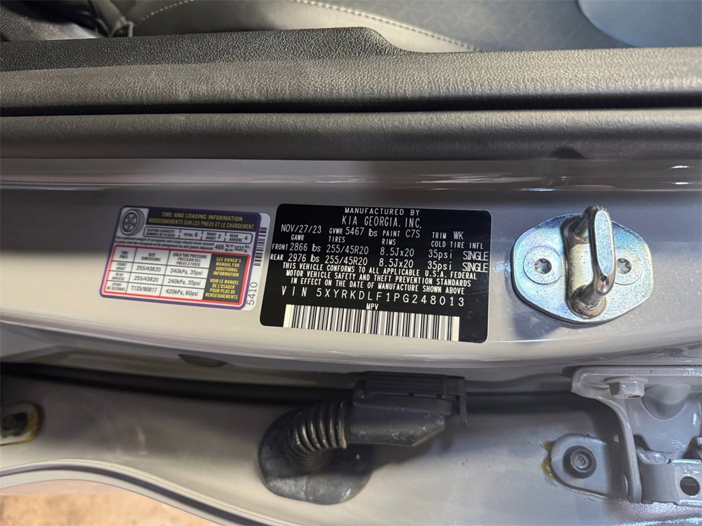 Certified 2023 Kia Sorento SX image 31