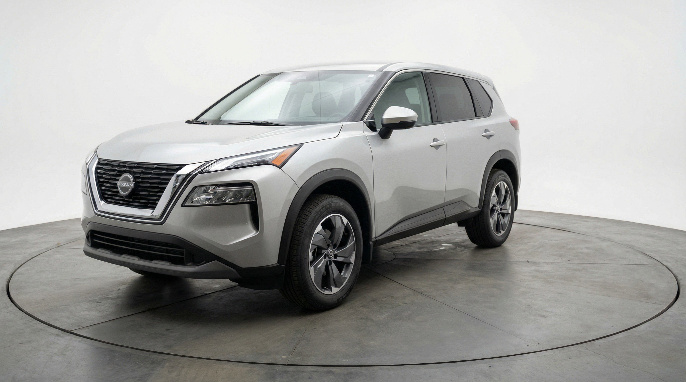 Used 2025 Nissan Rogue SV image 3
