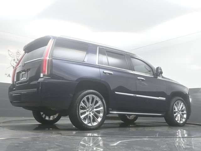 Used 2020 Cadillac Escalade Luxury AWD/4WD image 34