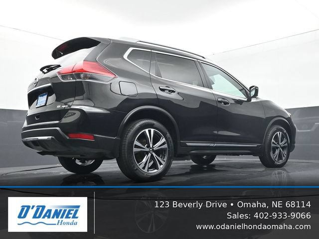Used 2017 Nissan Rogue SL w/ SL Premium Package AWD/4WD image 12